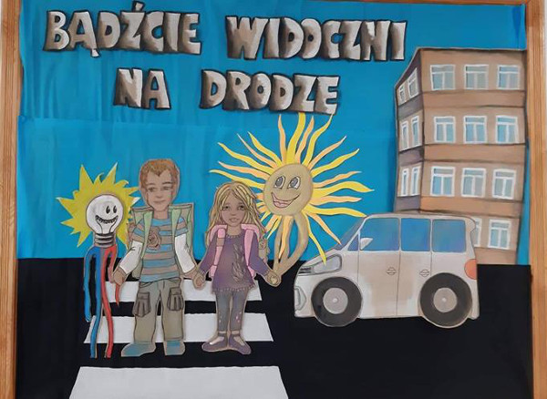 Tablica 'Bądźcie widoczni na drodze'